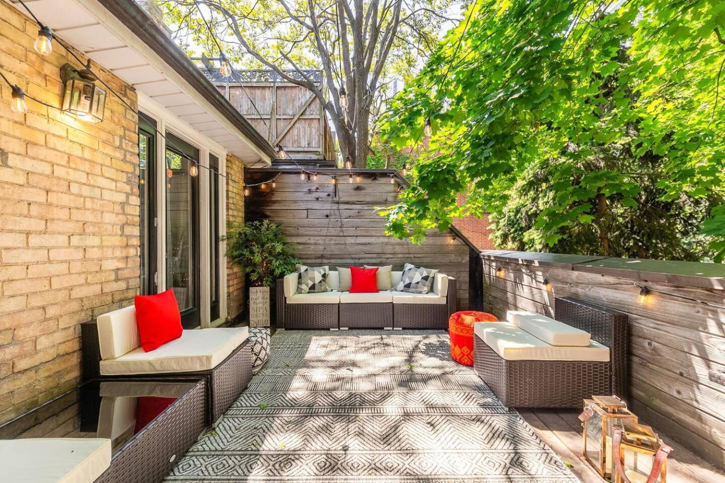 Sweet Home Toronto Extérieur photo